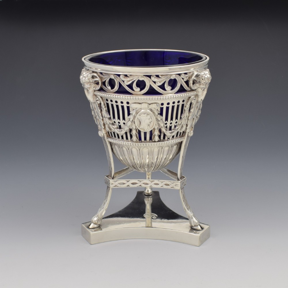 Stunning Large Neoclassical Pierced Silver Pedestal Bonbon Basket / Dish / Bowl View XIV