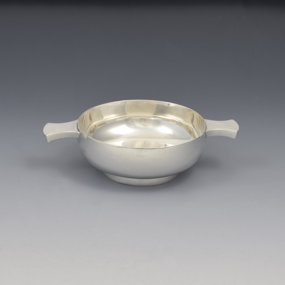 Lovely Art Deco Silver Quaich Chester Hallmarks Charles Perry & Co. 1927 View III