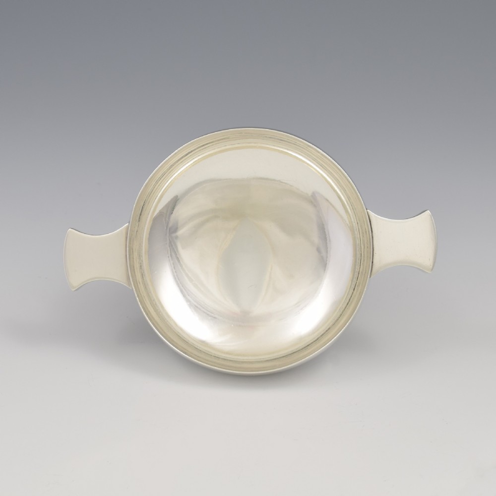 Lovely Art Deco Silver Quaich Chester Hallmarks Charles Perry & Co. 1927 View V