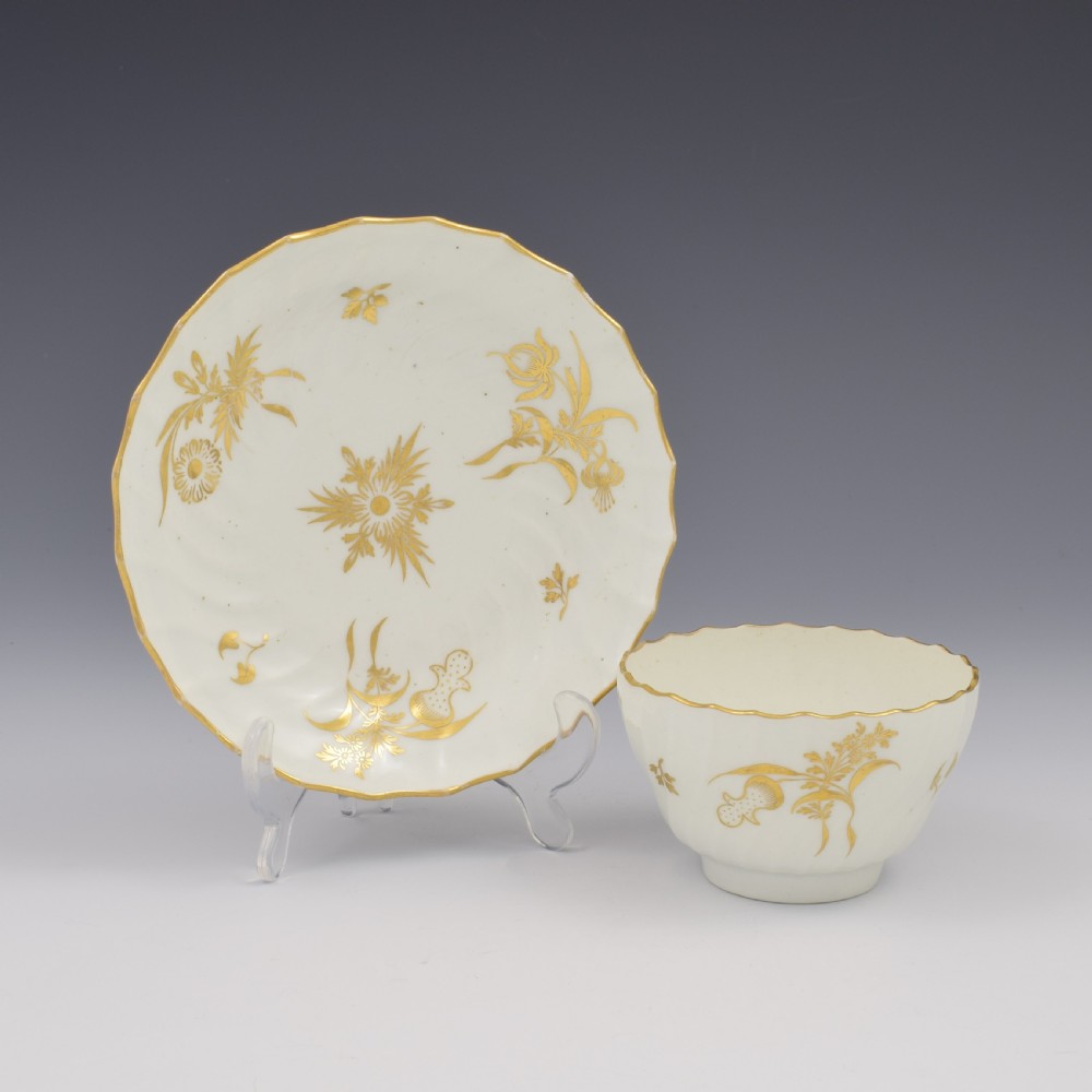 Fine Flight Worcester Porcelain Spiral Fluted Tea Bowl Gilt Flowers c.1785