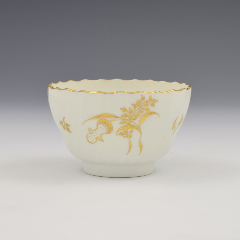 Fine Flight Worcester Porcelain Spiral Fluted Tea Bowl Gilt Flowers c.1785 View V