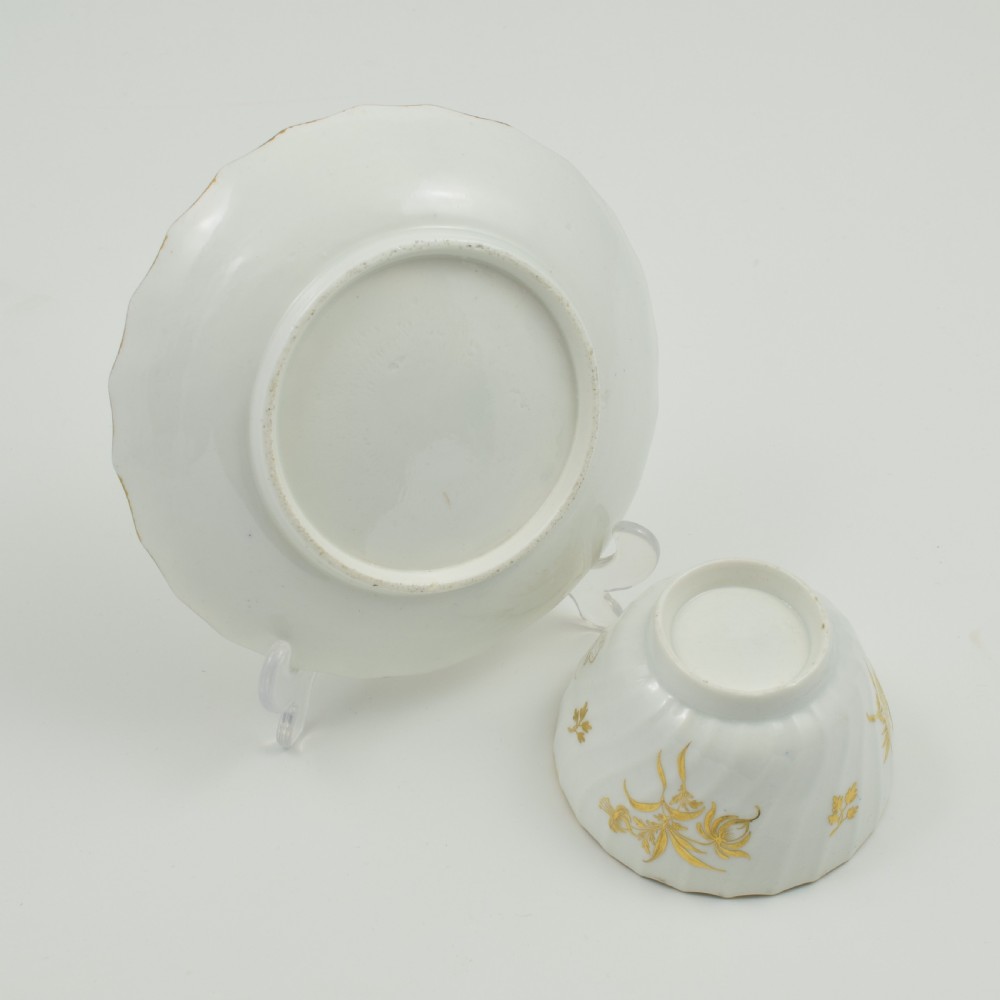 Fine Flight Worcester Porcelain Spiral Fluted Tea Bowl Gilt Flowers c.1785 View IX
