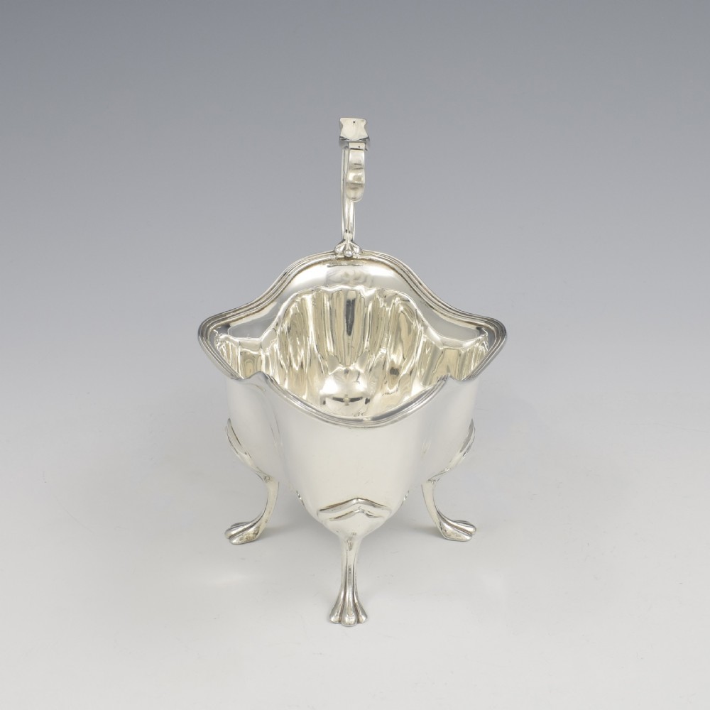 Stunning Edwardian Art Nouveau Quatrefoil Silver Sauce Boat / Sauceboat  View III