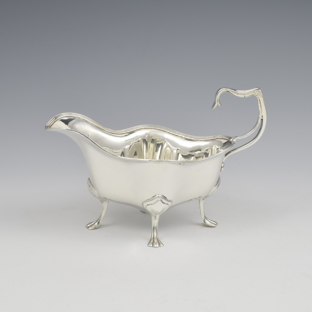 Stunning Edwardian Art Nouveau Quatrefoil Silver Sauce Boat / Sauceboat  View VI