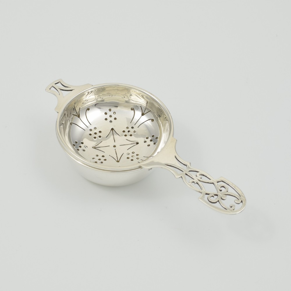 Fine 1940s Sterling Silver Tea Strainer & Matching Stand View IV