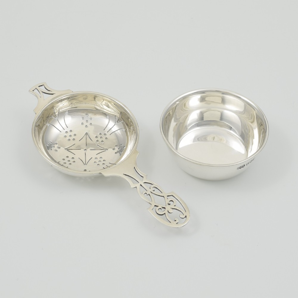 Fine 1940s Sterling Silver Tea Strainer & Matching Stand View VIII