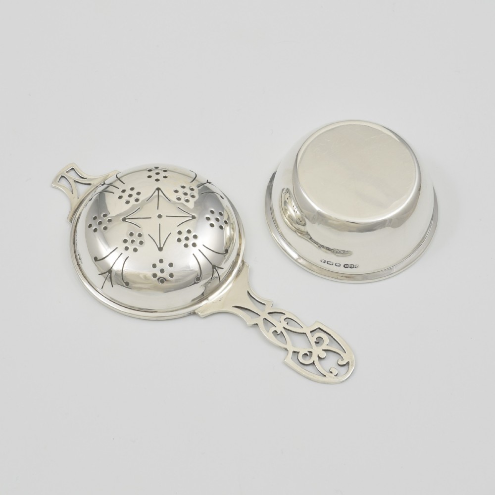 Fine 1940s Sterling Silver Tea Strainer & Matching Stand View IX