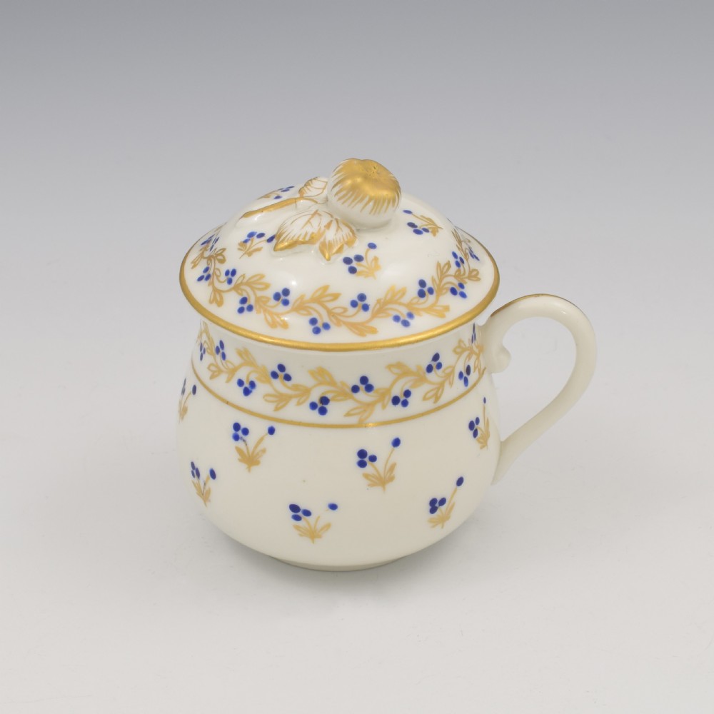 Lovely French Paris Porcelain Custard Cup & Cover c.1870 (Pot à Crème)