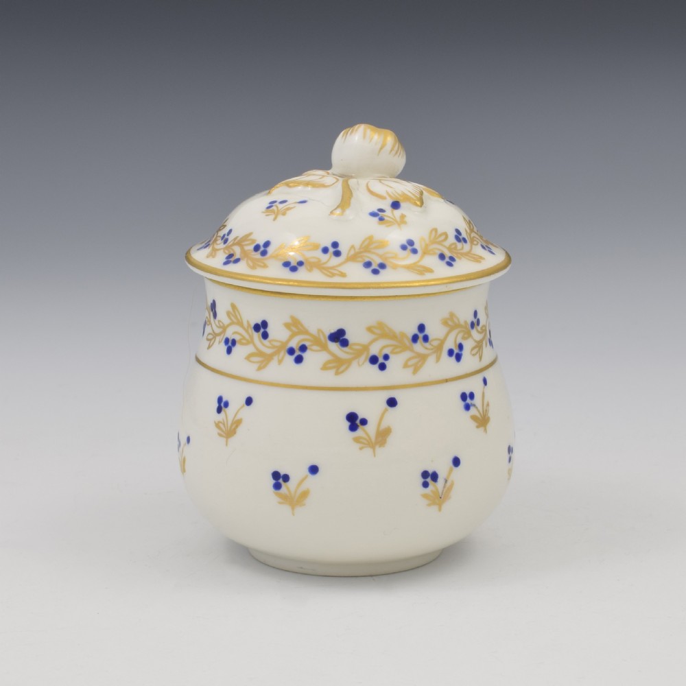 Lovely French Paris Porcelain Custard Cup & Cover c.1870 (Pot à Crème) View IV