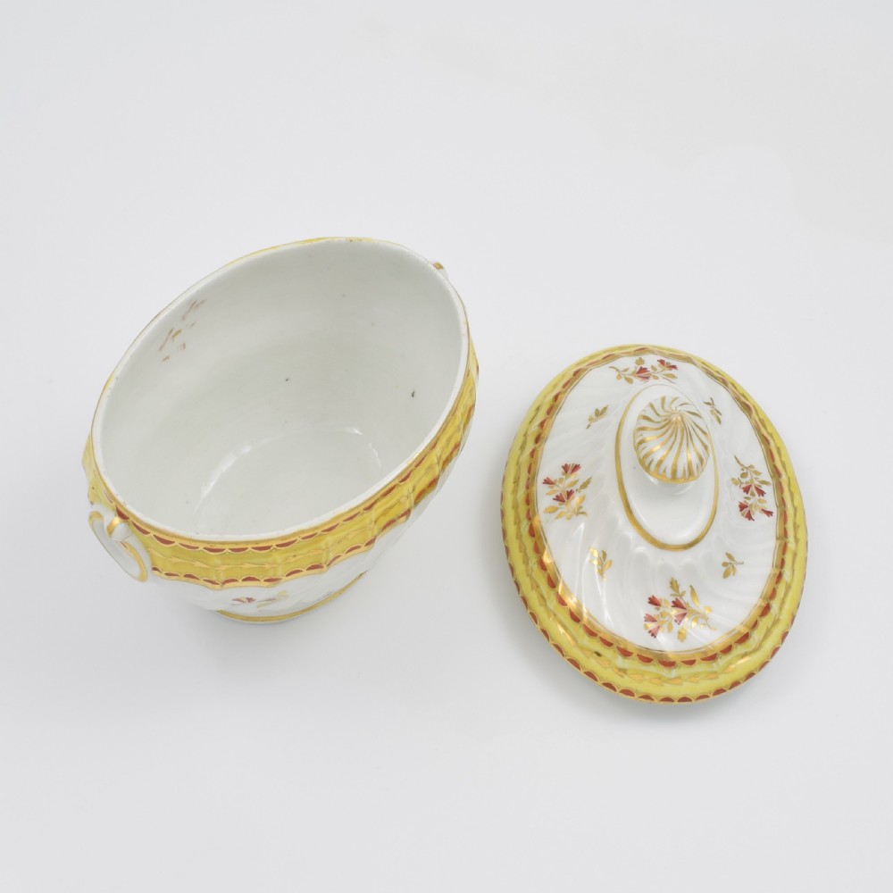 Gorgeous Chamberlain's Porcelain Spiral Fluted Sucrier Pattern 219 c.1800 View VII