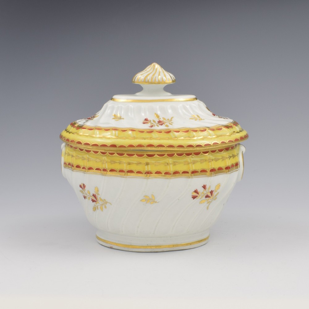 Gorgeous Chamberlain's Porcelain Spiral Fluted Sucrier Pattern 219 c.1800