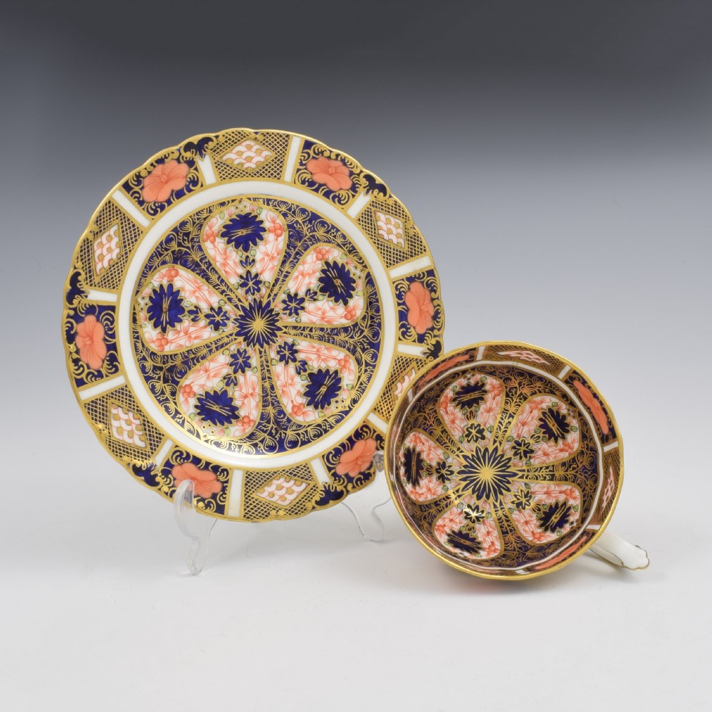 Stunning Royal Crown Derby Pedestal Cup & Saucer Imari 1128  View II