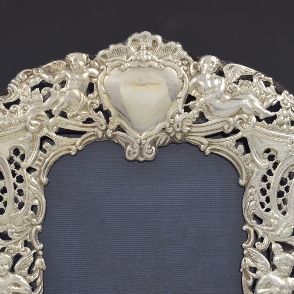 Stunning Ornate Victorian Pierced & Embossed Cherubs Silver Photo Frame 1894 Comyns View III