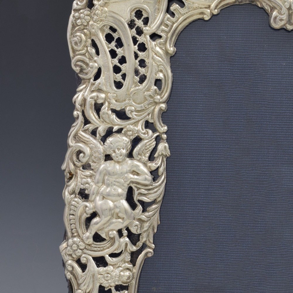 Stunning Ornate Victorian Pierced & Embossed Cherubs Silver Photo Frame 1894 Comyns View IV