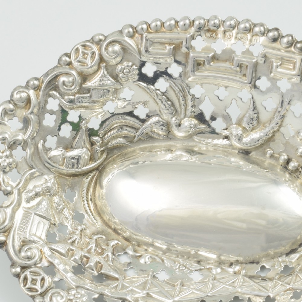 Pretty Edwardian Pierced Silver Trinket Dish Chinoiseries Scenes View V