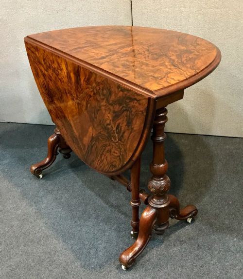 Circa 1880 Exceptionally Well Figured Walnut Sutherland Table