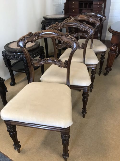 GOOD SET OF 4 FINELY CARVED VICTORIAN CHAIRS - ADDITIONAL PHOTO 2