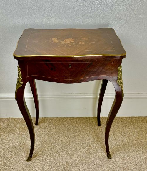 VICTORIAN POUDREUSE CIRCA 1880 WORK TABLE OR DRESSING TABLE - ADDITIONAL PHOTO 2