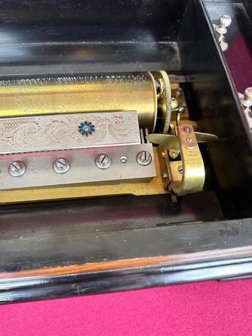 MUSIC BOX CIRCA 1880 MARQUETRY MUSICAL BOX - ADDITIONAL PHOTO 7