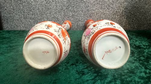 A PAIR OF KUTANI VASES CIRCA 1920 - ADDITIONAL PHOTO 1