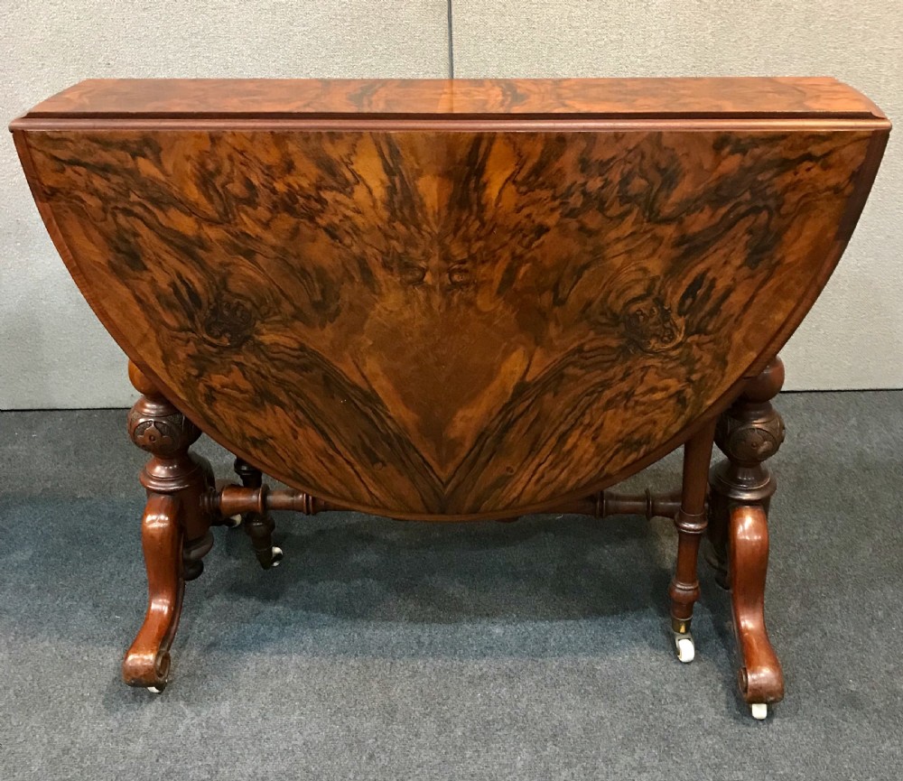 Circa 1880 Exceptionally well figured walnut Sutherland table  View III