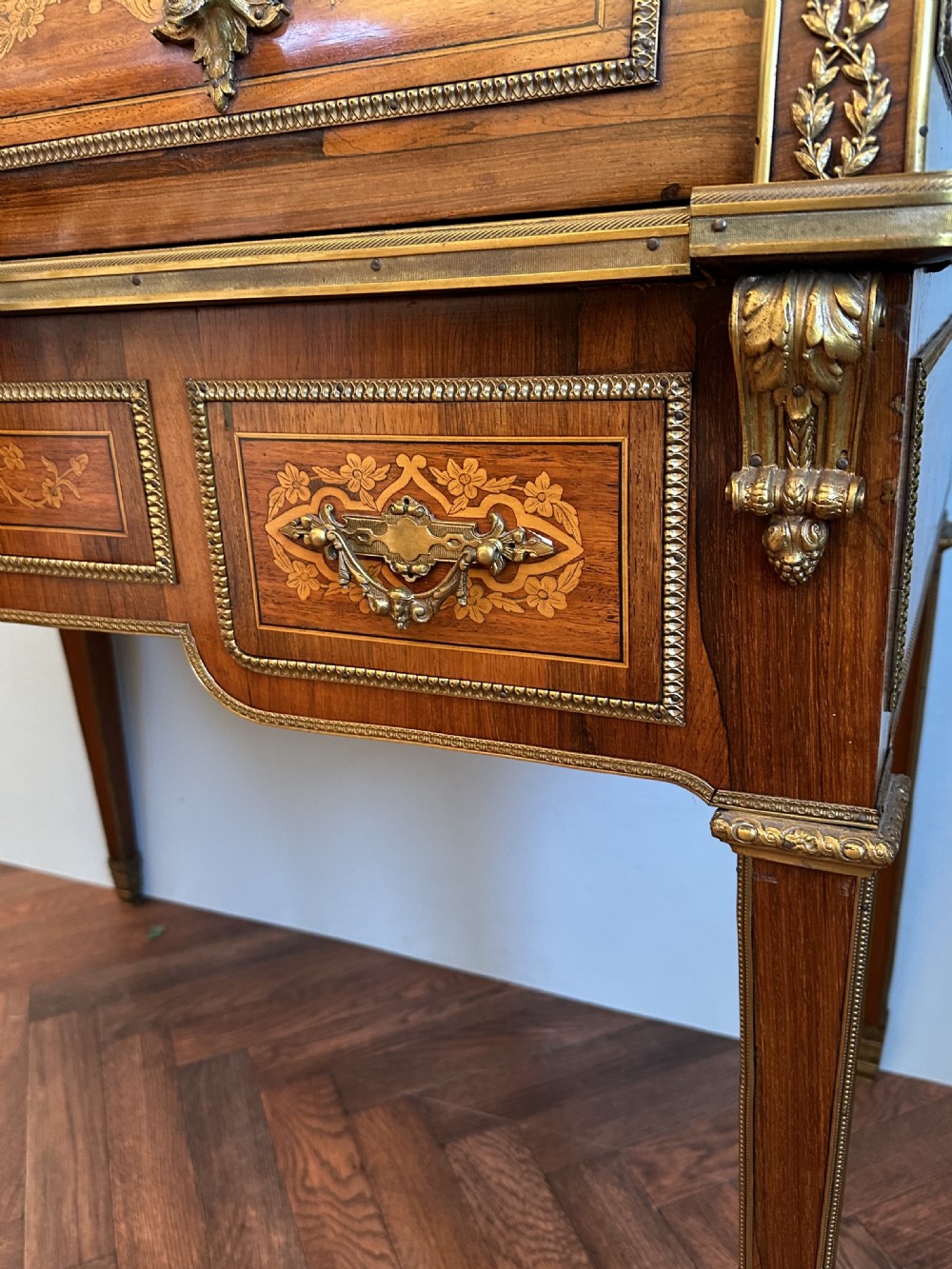 Good and large cylinder desk, bureau. Writing table circa 1890 View VIII