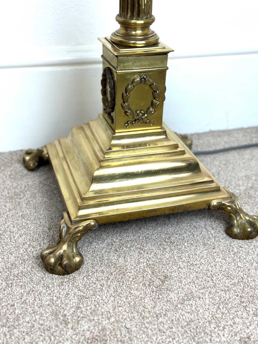 Victorian telescopic standard lamp circa 1880 View III
