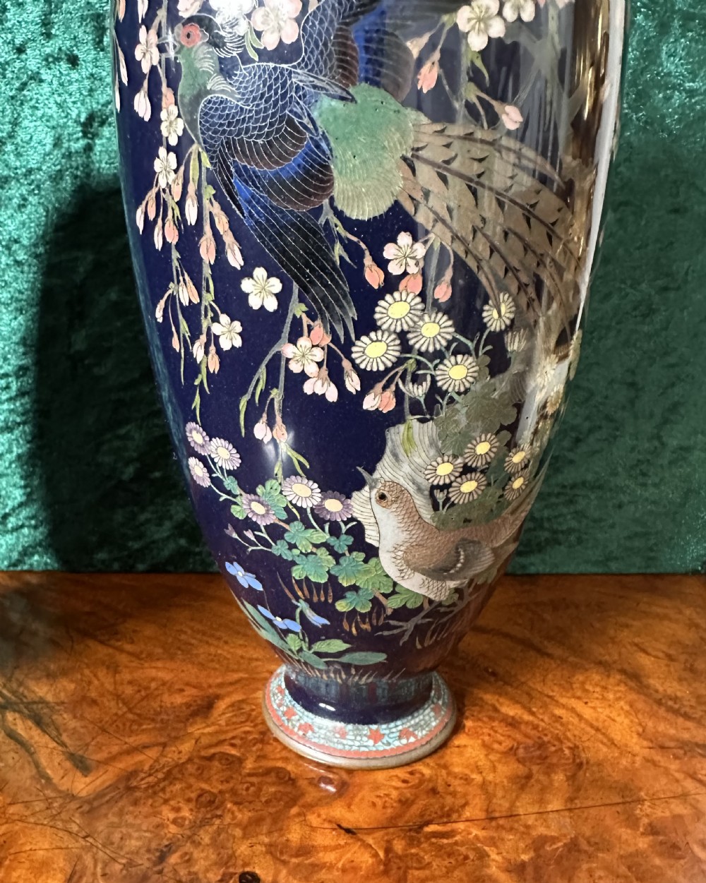 A pair of Japanese vases circa 1900. Cloisonne  View III