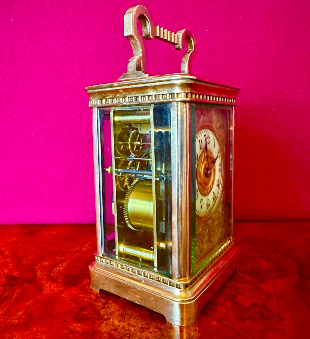 Exceptional quality 8 day striking carriage clock View IV