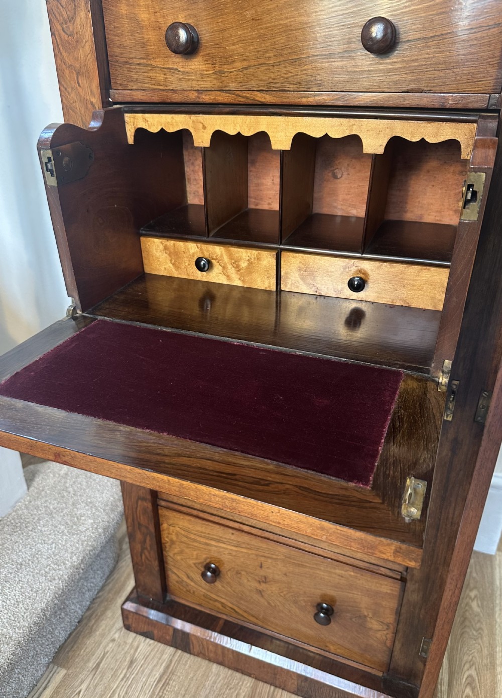 Secretaire Wellington chest circa 1825. Chest of Drawers. View VI