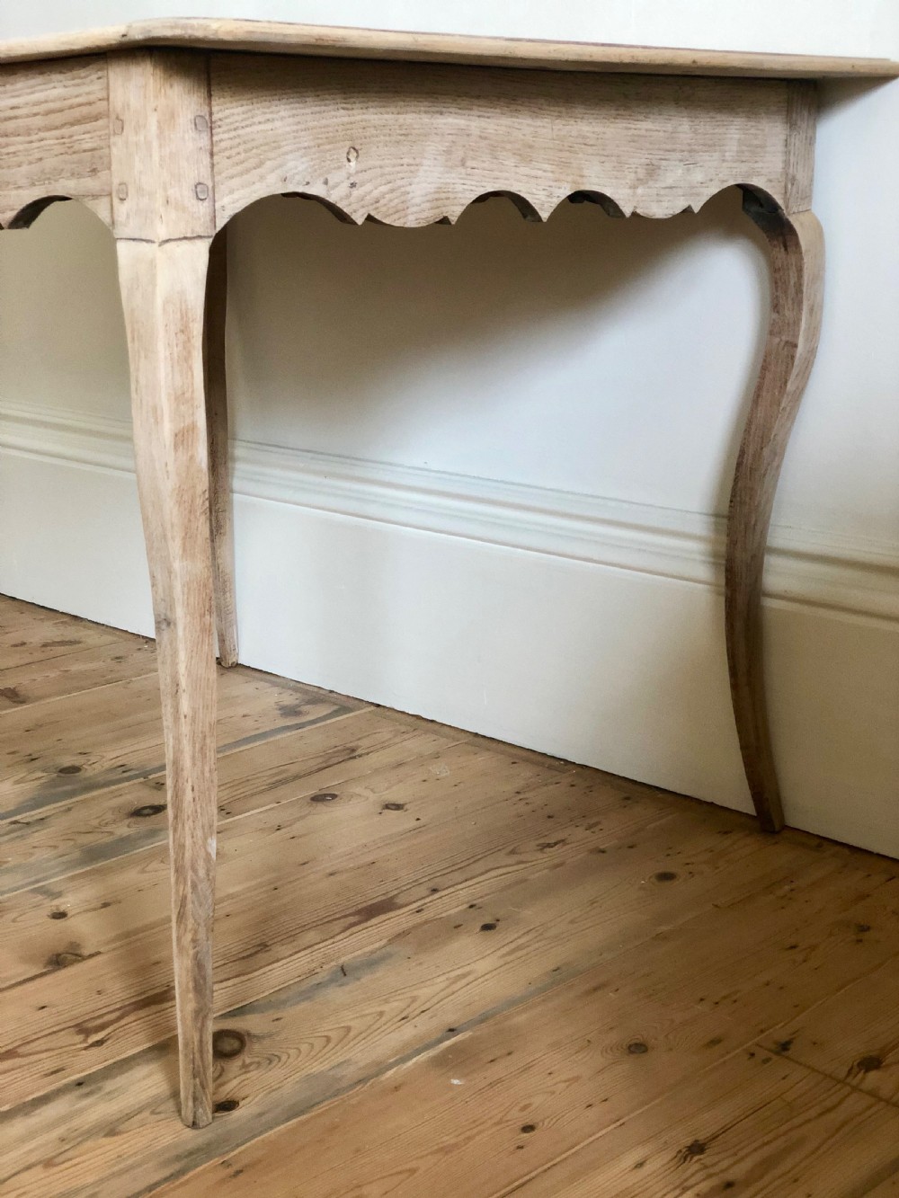19th century French Louis XV table  View IV