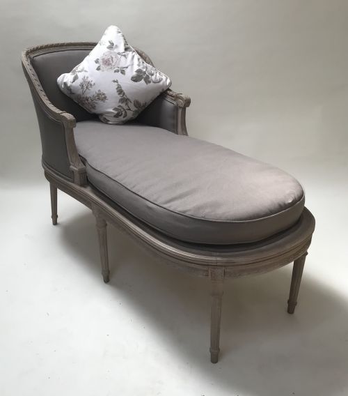 FRENCH DECORATIVE DAYBED - ADDITIONAL PHOTO 1