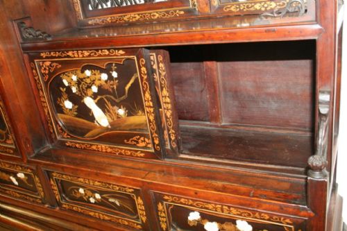 JAPANESE CARVED SHODANA CABINET - ADDITIONAL PHOTO 10