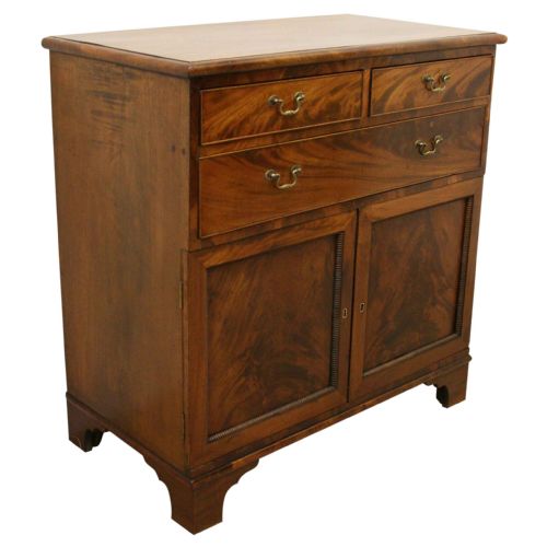 George III Mahogany Sideboard/cabinet