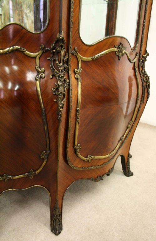 FRENCH KINGWOOD BOMBE DISPLAY CABINET - ADDITIONAL PHOTO 8