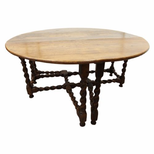 Early 18th Century Oak Gateleg Table