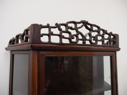 HARDWOOD DISPLAY CABINET - ADDITIONAL PHOTO 2