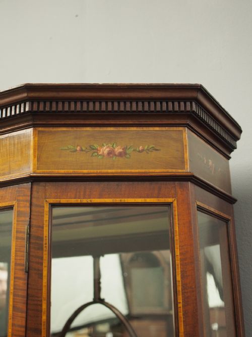 SHERATON STYLE INLAID AND PAINTED DISPLAY CABINET - ADDITIONAL PHOTO 11