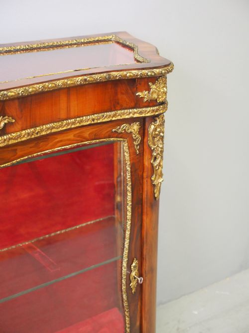 VICTORIAN YEW VITRINE OR DISPLAY CABINET - ADDITIONAL PHOTO 7