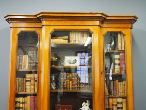 VICTORIAN 3 DOOR OAK BREAKFRONT BOOKCASE - ADDITIONAL PHOTO 4