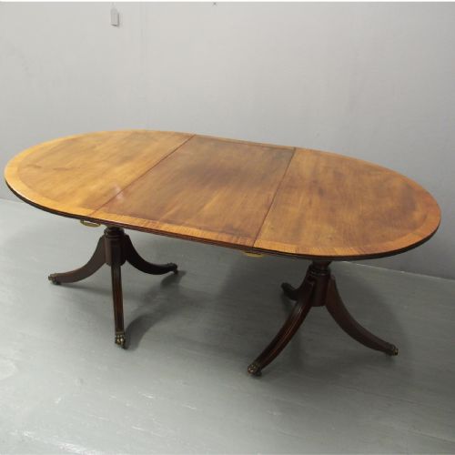 George III Style Pedestal Dining Table with 1 Leaf
