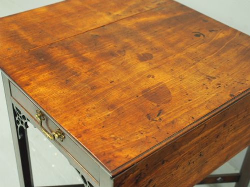 CHIPPENDALE PERIOD MAHOGANY PEMBROKE TABLE - ADDITIONAL PHOTO 10