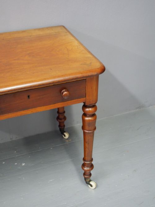 VICTORIAN MAHOGANY SIDE TABLE - ADDITIONAL PHOTO 3