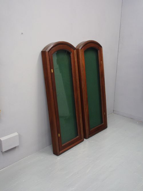 PAIR OF MAHOGANY WALL MOUNTED DISPLAY CABINETS - ADDITIONAL PHOTO 1