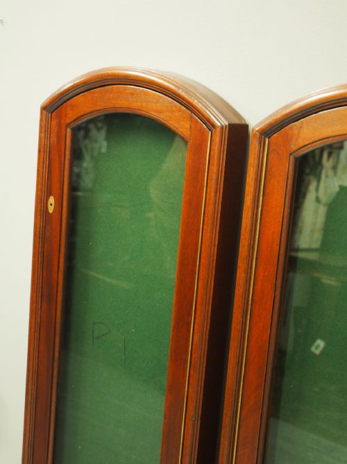 PAIR OF MAHOGANY WALL MOUNTED DISPLAY CABINETS - ADDITIONAL PHOTO 5