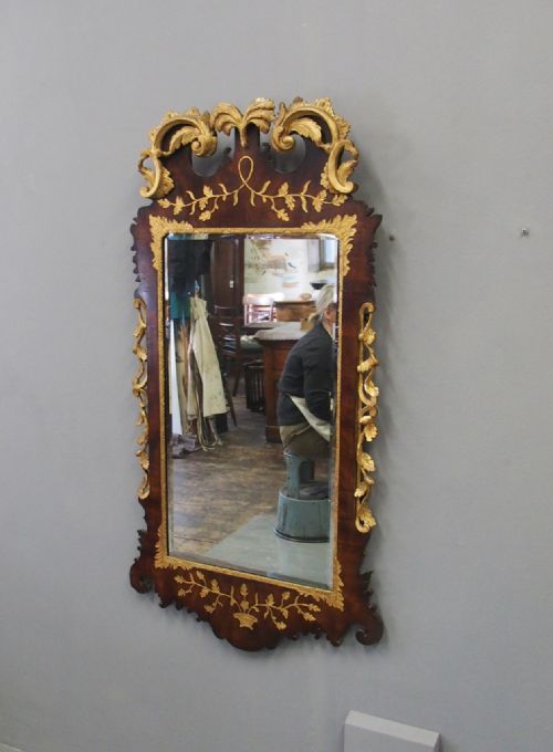 GEORGIAN CHIPPENDALE STYLE MAHOGANY AND GILTWOOD WALL MIRROR - ADDITIONAL PHOTO 1