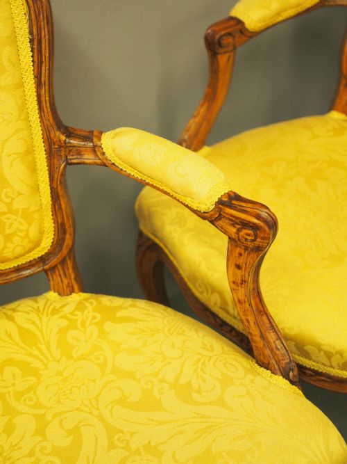 PAIR OF FRENCH LOUIS XV STYLE WALNUT AND BEECH ARMCHAIRS - ADDITIONAL PHOTO 7