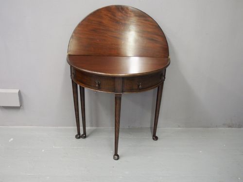 GEORGE II STYLE MAHOGANY FOLDOVER TABLE - ADDITIONAL PHOTO 1