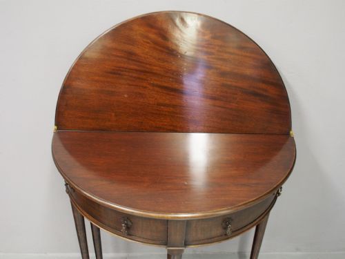GEORGE II STYLE MAHOGANY FOLDOVER TABLE - ADDITIONAL PHOTO 5