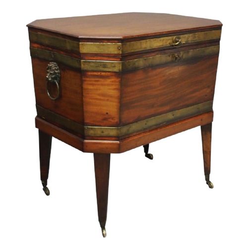 George III Octagonal Mahogany Cellarette